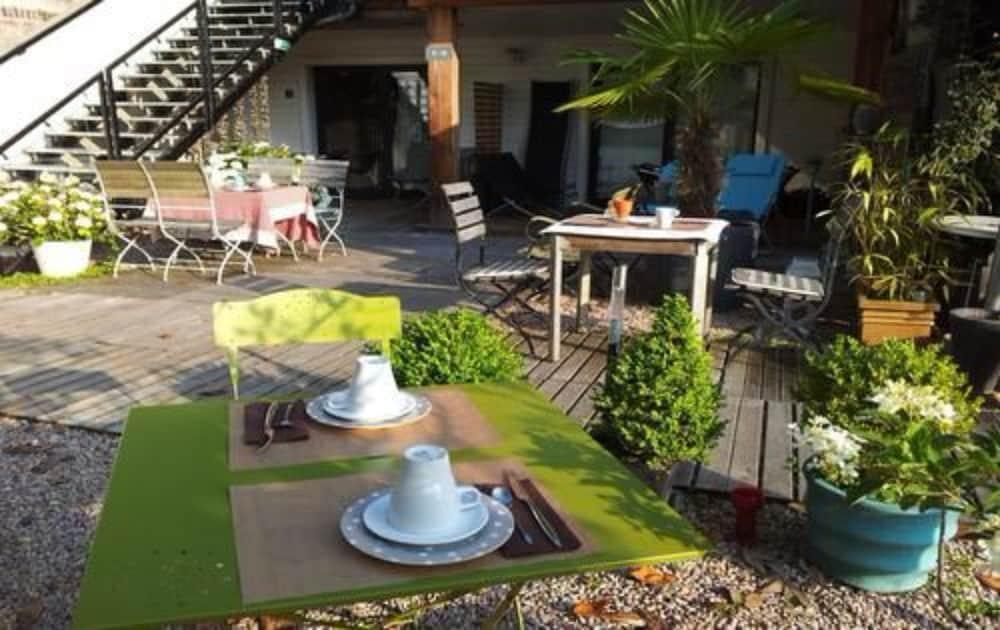 Hotel Monet La Rivière-Saint-Sauveur Εξωτερικό φωτογραφία