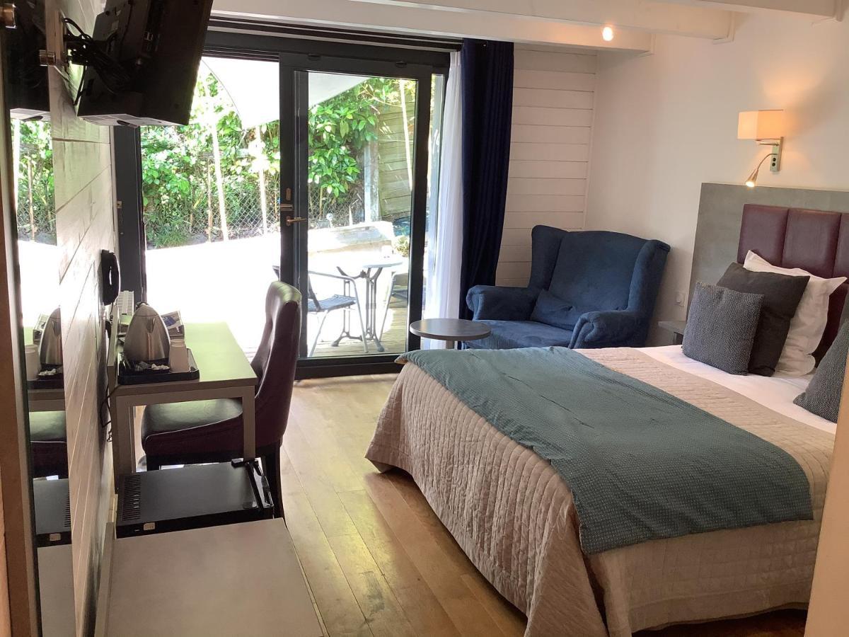 Hotel Monet La Rivière-Saint-Sauveur Εξωτερικό φωτογραφία
