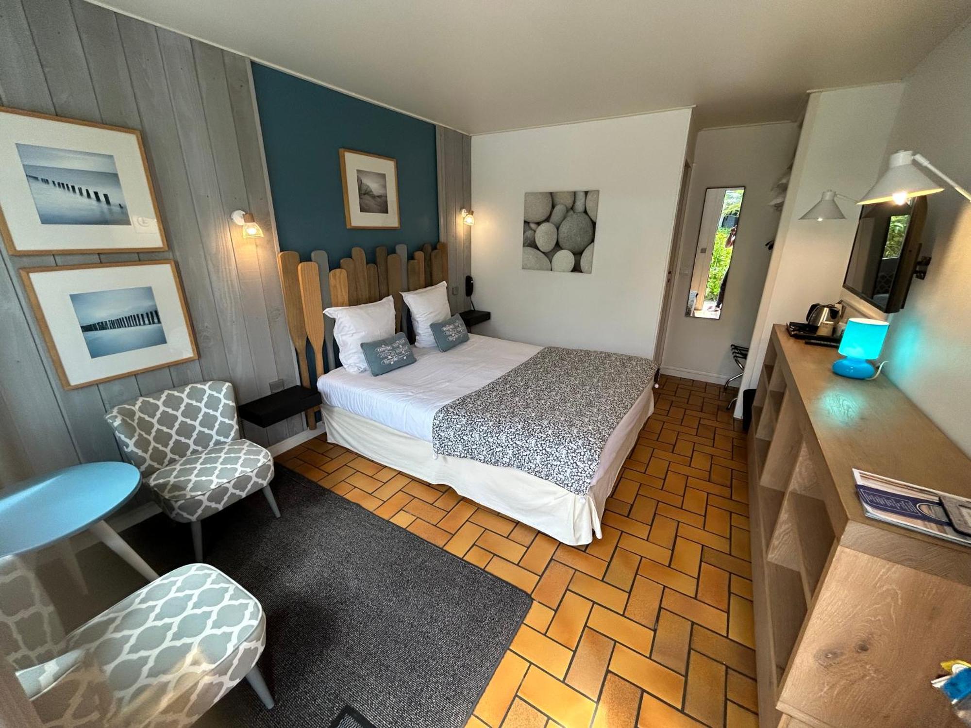 Hotel Monet La Rivière-Saint-Sauveur Εξωτερικό φωτογραφία
